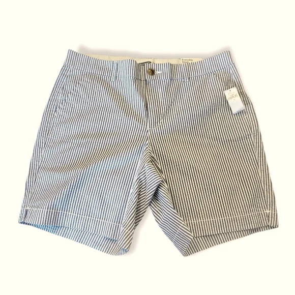 Old Navy Shorts Old Navy Mid Rise Everyday Shorts Blue White